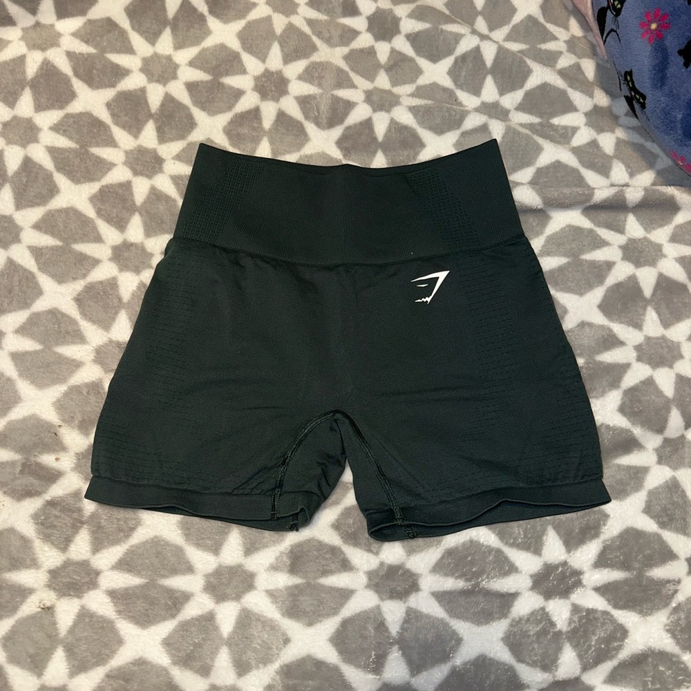 Gymshark Women’s Vital Seamless 2.0 Green Short Size Small